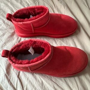 UGG Women’s Classic Ultra Mini Boot